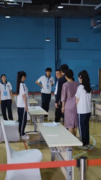 เด็กสาวในเงาแสง