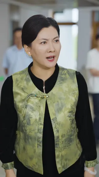 เด็กสาวในเงาแสง