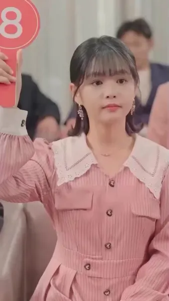 สาวเศรษฐีหัวใจไม่เต็ม