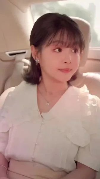 สาวเศรษฐีหัวใจไม่เต็ม