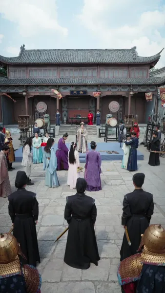 แต่งกับขอทาน แต่ได้เป็นจักรพรรดินี