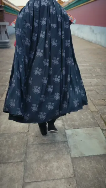 แต่งกับขอทาน แต่ได้เป็นจักรพรรดินี