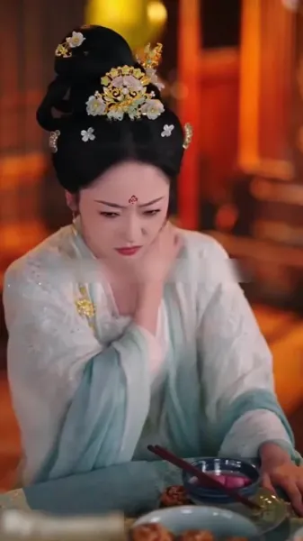 ฝากรักผ่านแสงจันทร์ไปไกลพันลี้