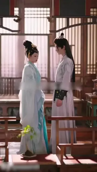 ฝากรักผ่านแสงจันทร์ไปไกลพันลี้