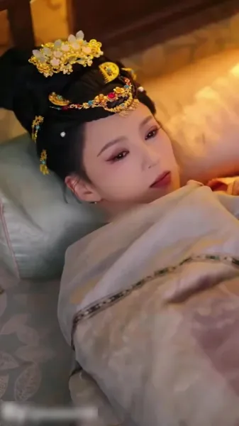 ฝากรักผ่านแสงจันทร์ไปไกลพันลี้