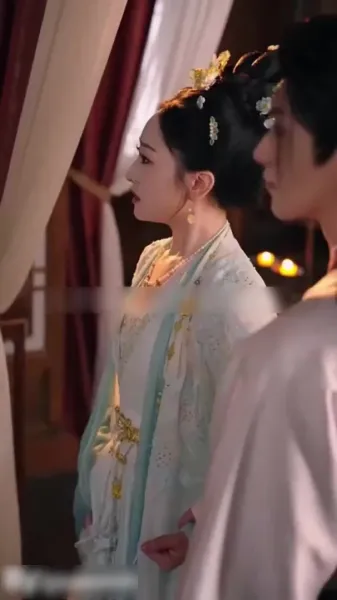 ฝากรักผ่านแสงจันทร์ไปไกลพันลี้