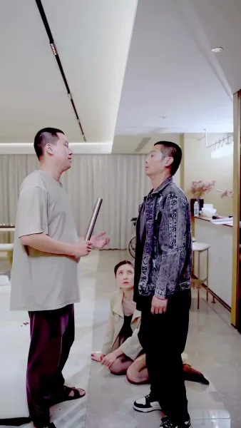 ฉีกหน้ากาก พี่เลี้ยงแสนดี