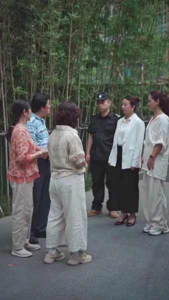 ฉีกหน้ากาก พี่เลี้ยงแสนดี