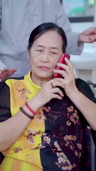 ฉีกหน้ากาก พี่เลี้ยงแสนดี