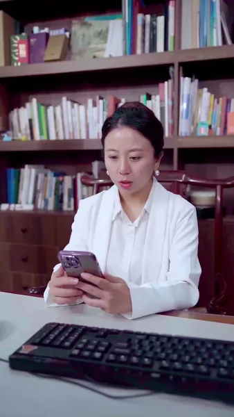 ฉีกหน้ากาก พี่เลี้ยงแสนดี