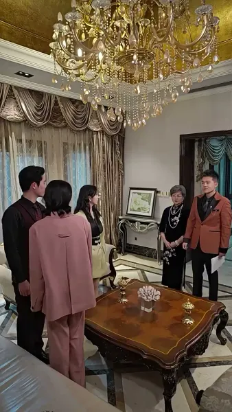 คุณหนูผู้ร่ำรวย