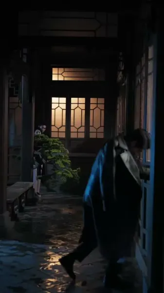 ลานในวังฟีนิกซ์ ปิดกั้นฤดูใบไม้ร่วงอันลึกล้ำ