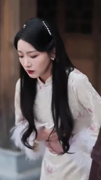 ลานในวังฟีนิกซ์ ปิดกั้นฤดูใบไม้ร่วงอันลึกล้ำ