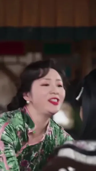 ลานในวังฟีนิกซ์ ปิดกั้นฤดูใบไม้ร่วงอันลึกล้ำ