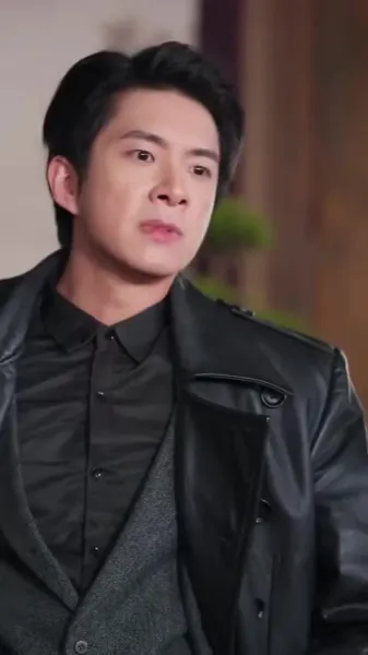 ลานในวังฟีนิกซ์ ปิดกั้นฤดูใบไม้ร่วงอันลึกล้ำ