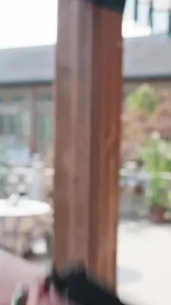 ลานในวังฟีนิกซ์ ปิดกั้นฤดูใบไม้ร่วงอันลึกล้ำ