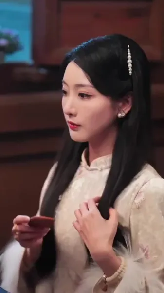 ลานในวังฟีนิกซ์ ปิดกั้นฤดูใบไม้ร่วงอันลึกล้ำ