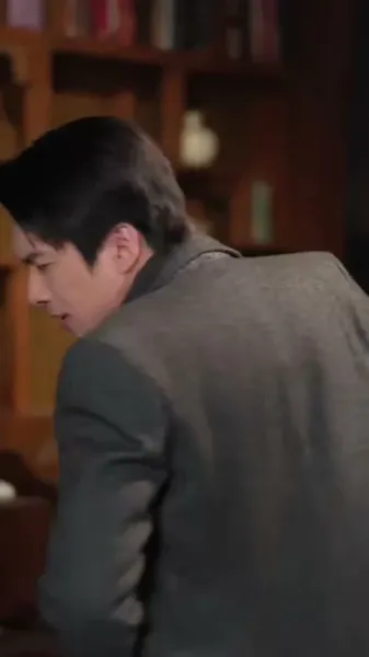 ลานในวังฟีนิกซ์ ปิดกั้นฤดูใบไม้ร่วงอันลึกล้ำ