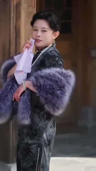 ลานในวังฟีนิกซ์ ปิดกั้นฤดูใบไม้ร่วงอันลึกล้ำ