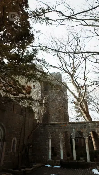 ปีกเพลิง อดีตคนรักนักล่ามังกร