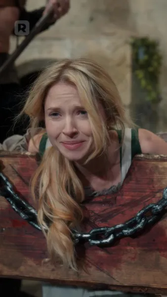 ปีกเพลิง อดีตคนรักนักล่ามังกร