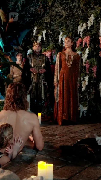 ปีกเพลิง อดีตคนรักนักล่ามังกร