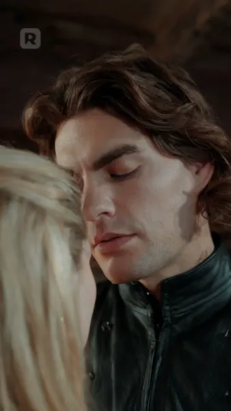 ปีกเพลิง อดีตคนรักนักล่ามังกร