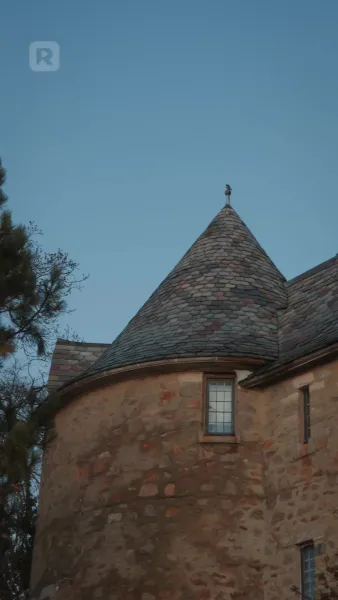 ปีกเพลิง อดีตคนรักนักล่ามังกร