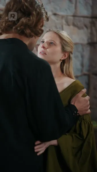 ปีกเพลิง อดีตคนรักนักล่ามังกร