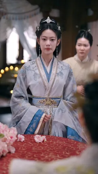 ย้อนวัย 8 ขวบ สู่เกมแค้นในวังหลวง