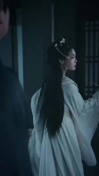 ย้อนวัย 8 ขวบ สู่เกมแค้นในวังหลวง