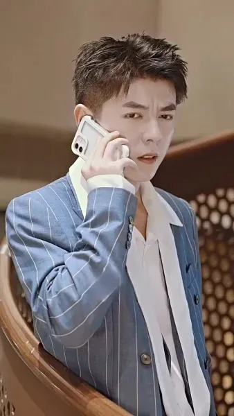 คุณชายม่อผู้แสนเย็นชาและภรรยาแสนรัก