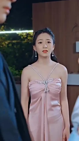 คุณชายม่อผู้แสนเย็นชาและภรรยาแสนรัก