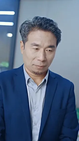 คุณชายม่อผู้แสนเย็นชาและภรรยาแสนรัก