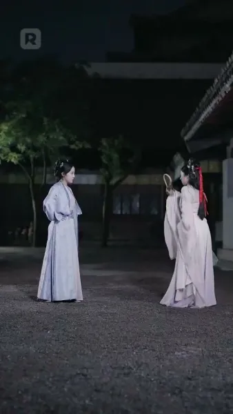 หญิงอ้วนเดินทางข้าวเวลาเพียงเพื่อหาเงิน