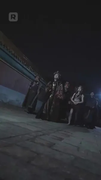 หญิงอ้วนเดินทางข้าวเวลาเพียงเพื่อหาเงิน