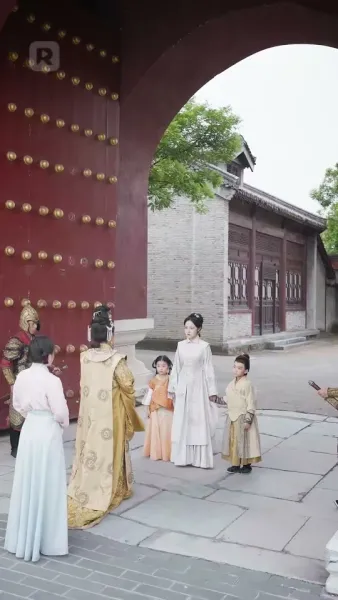 หญิงอ้วนเดินทางข้าวเวลาเพียงเพื่อหาเงิน