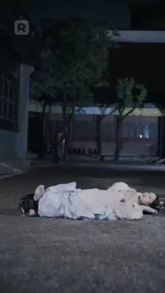 หญิงอ้วนเดินทางข้าวเวลาเพียงเพื่อหาเงิน