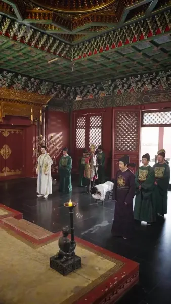 หญิงอ้วนเดินทางข้าวเวลาเพียงเพื่อหาเงิน