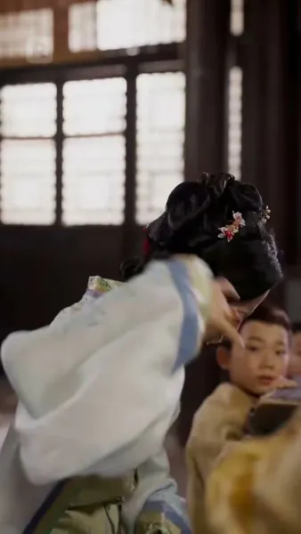 หญิงอ้วนเดินทางข้าวเวลาเพียงเพื่อหาเงิน