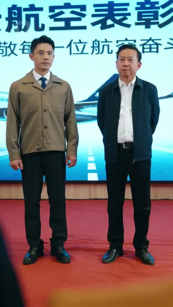 กัปตันจิ๋ว 9 ขวบ เหินฟ้าท้าวิกฤต