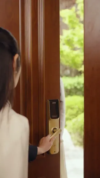 （พากย์ไทย）เห็นค่าในวันที่สาย