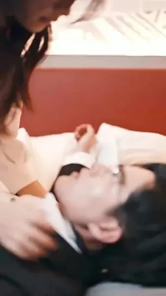 ฉันลาออก หลังแอบกอดลูกเจ้านาย 