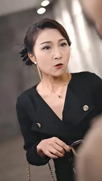 ฉันลาออก หลังแอบกอดลูกเจ้านาย 