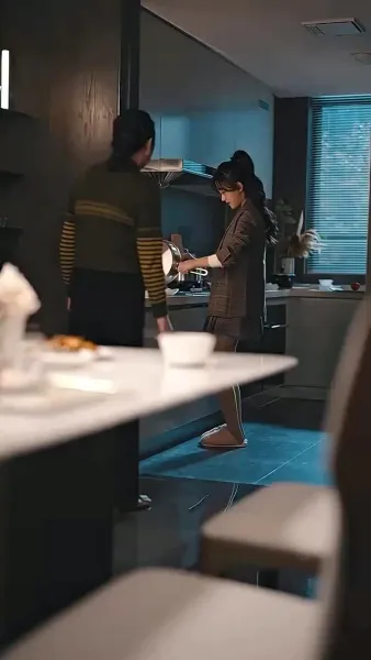 ฉันลาออก หลังแอบกอดลูกเจ้านาย 