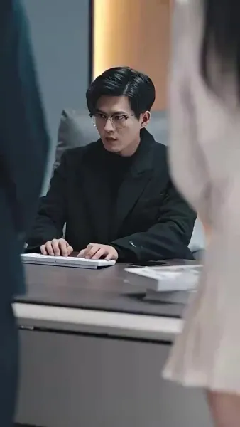 ฉันลาออก หลังแอบกอดลูกเจ้านาย 