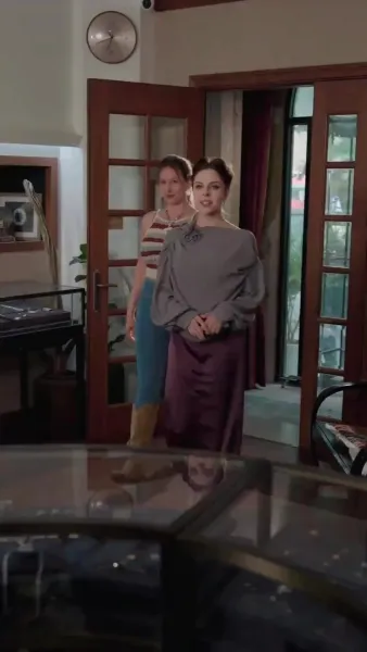 อย่าแหย่ พ่อแม่เศรษฐีผู้พลัดรัก