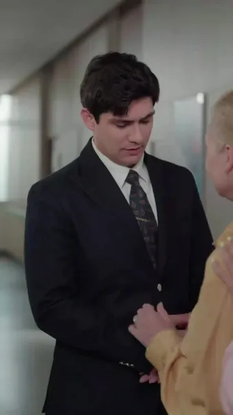 อย่าแหย่ พ่อแม่เศรษฐีผู้พลัดรัก