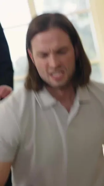 ทายาทสาวใจทรนง[พากย์เสียง]