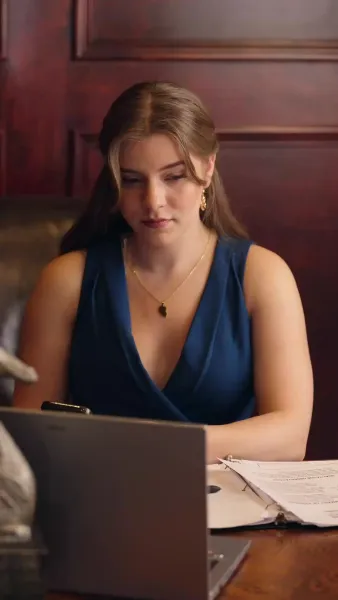 ทายาทสาวใจทรนง[พากย์เสียง]